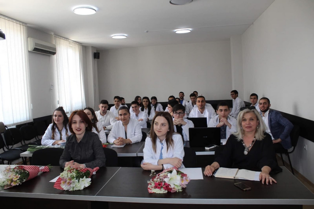 28 мая 2019 года на медицинском факультете прошла студенческая конференция на тему Основы биоэтики